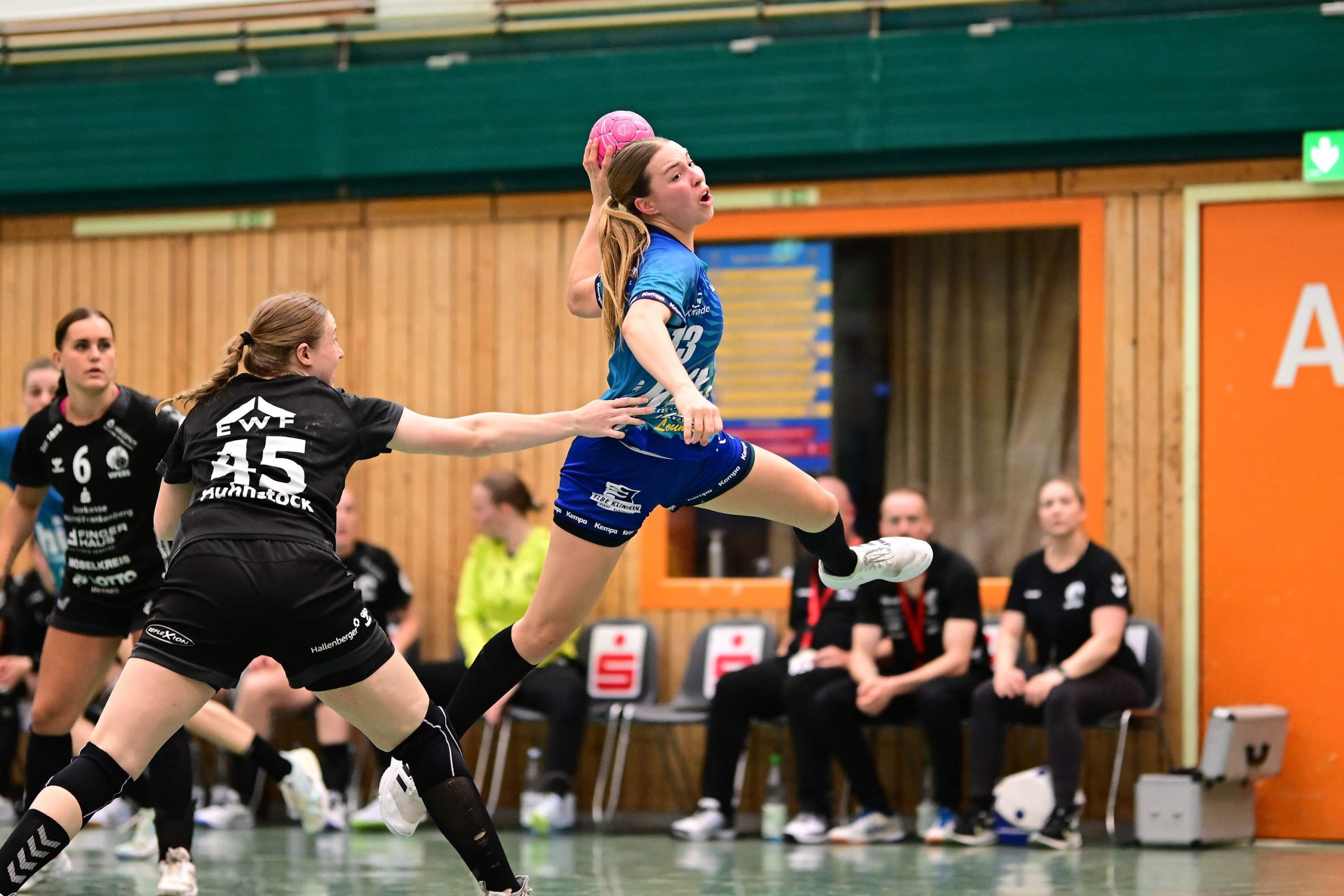 Eindrücke vom letzten Heimspiel Buxtehuder SV Handball Bundesliga